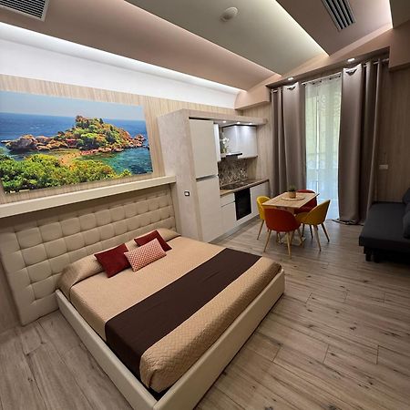Th Luxury Rooms & Apartment Giardini Naxos Eksteriør bilde