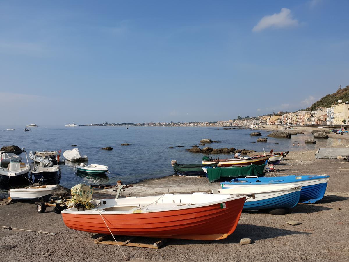 Th Luxury Rooms & Apartment Giardini Naxos Eksteriør bilde